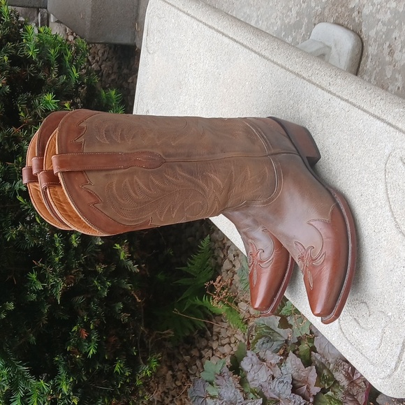 Lucchese Shoes - Lucchese Brown Cowboy Boots with Decorative Stitching Size 9.5